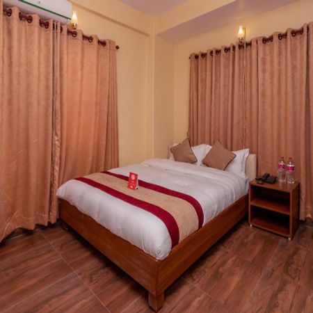 Oyo 253 Hotel Pinnacle Pokhara Zewnętrze zdjęcie