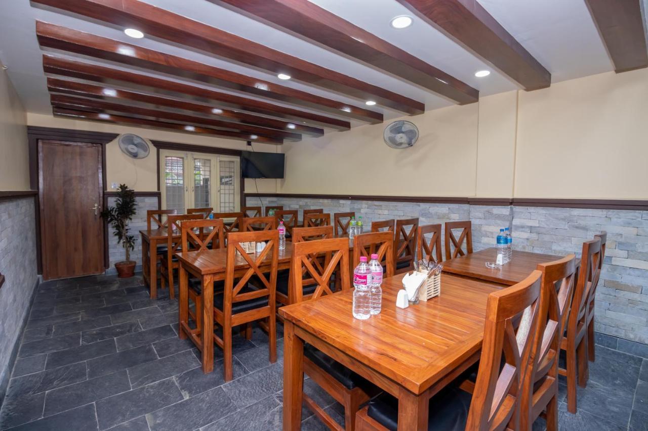 Oyo 253 Hotel Pinnacle Pokhara Zewnętrze zdjęcie