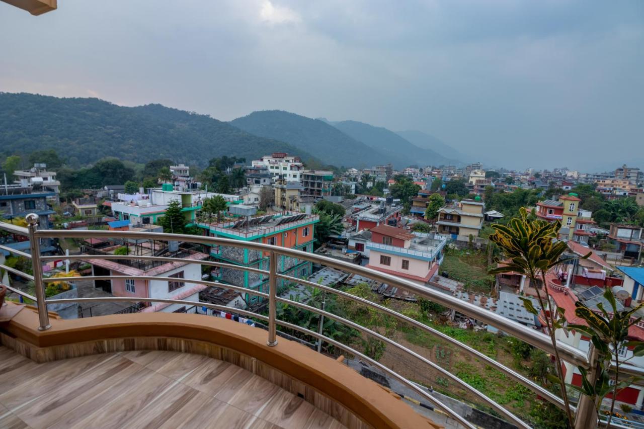 Oyo 253 Hotel Pinnacle Pokhara Zewnętrze zdjęcie